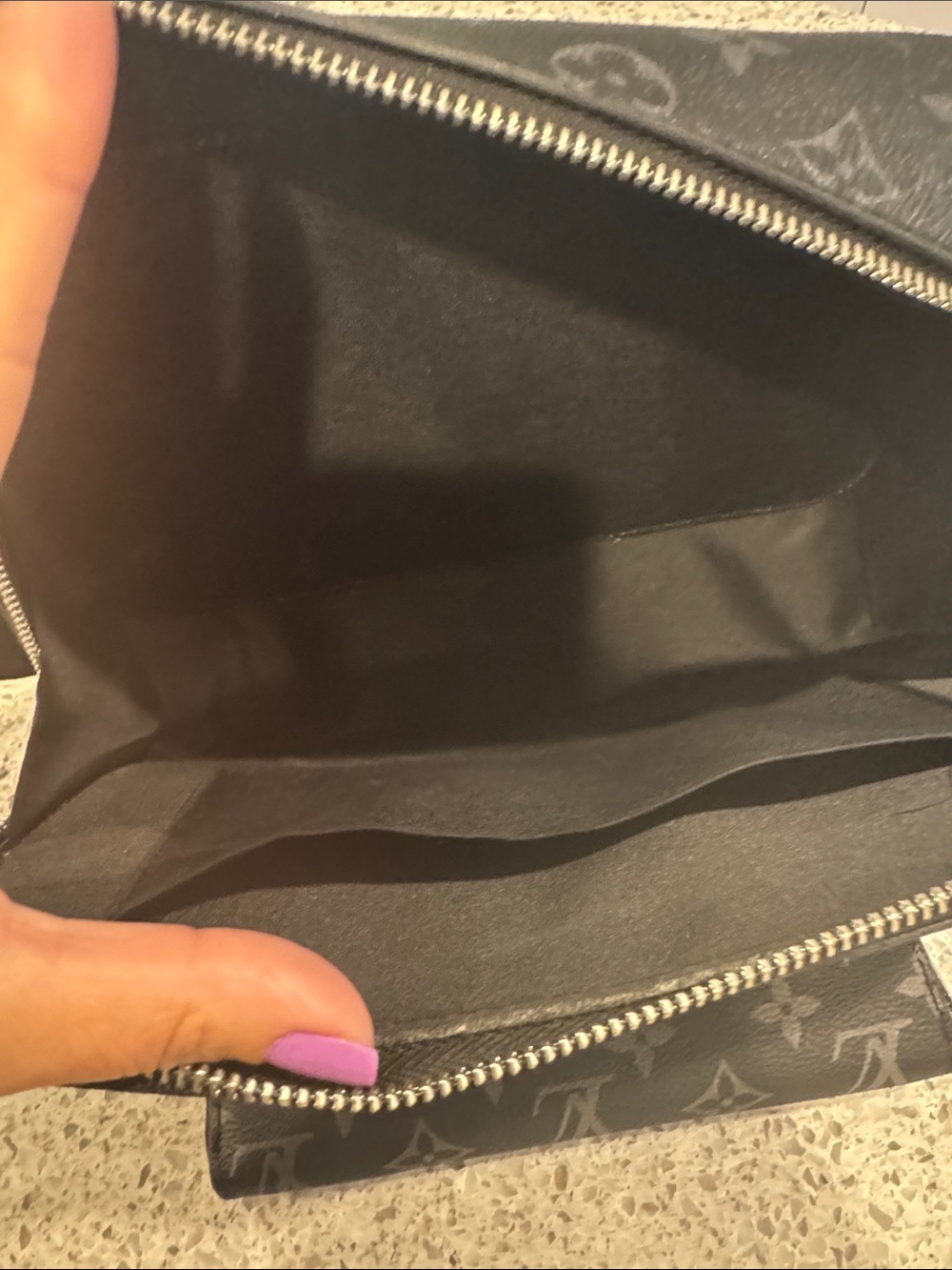 Source Unknown Black and Gray Monogram Crossbody Bag - Picture 4 of 6